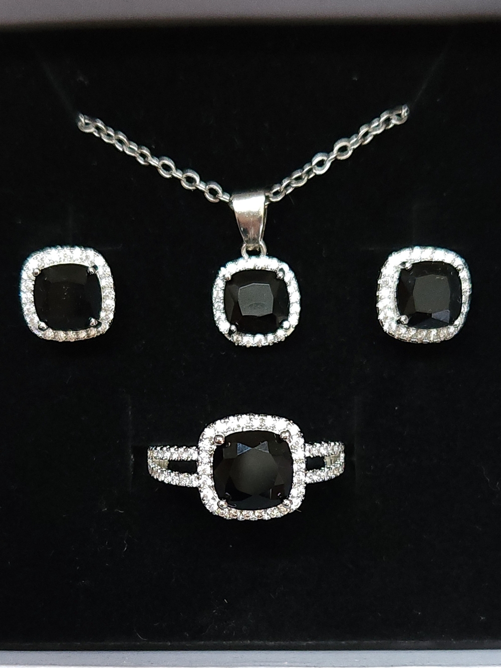 Black Cushion-Cut Jewelry Set with Silver Halo Accents